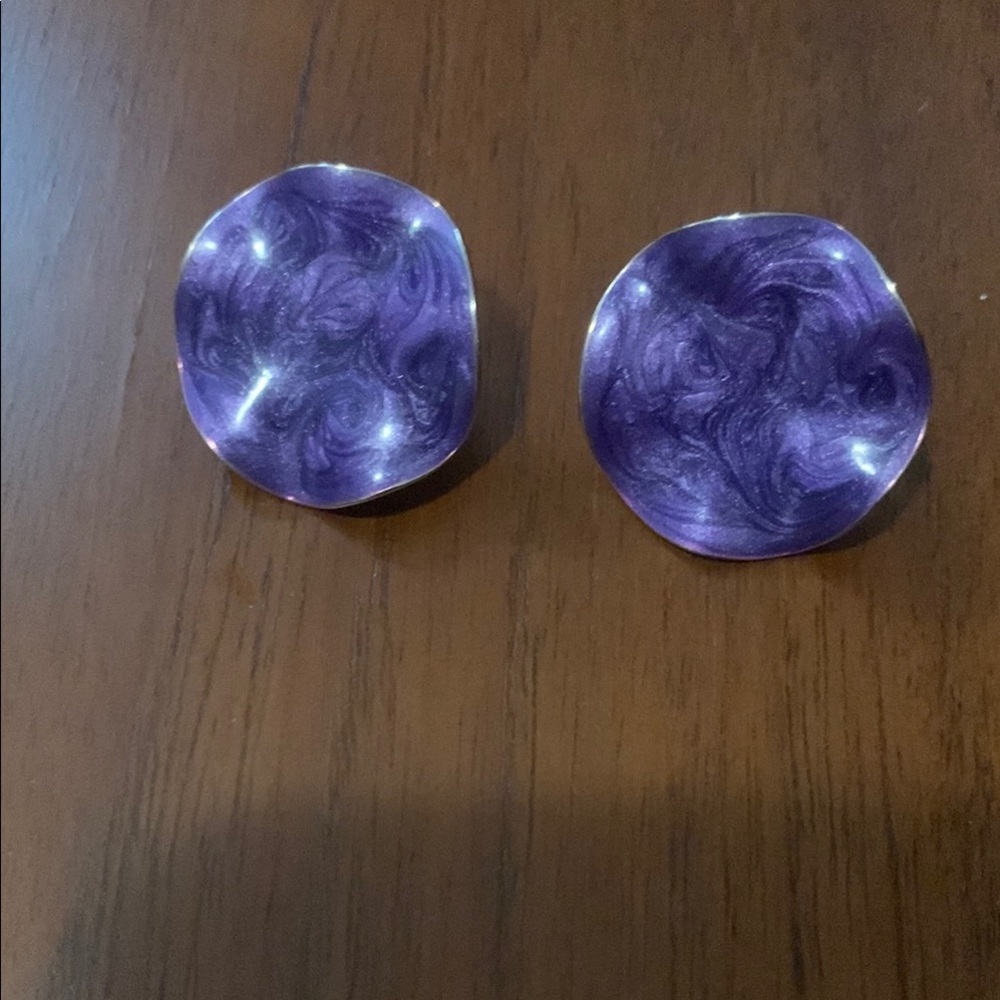 Avon Purple Swirl clip on Earrings